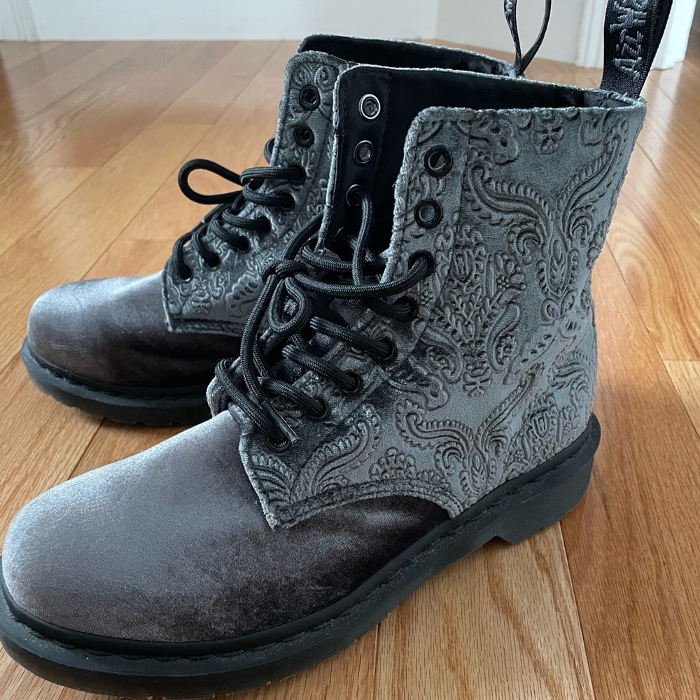 Dr. Martens, 1460 Brocade paisley velvet- excellent condition